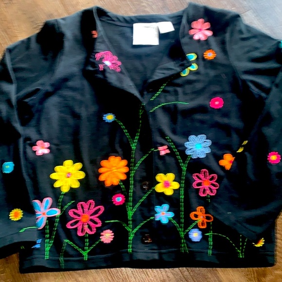 Michael Simon Lite blk w/ pretty spring flowers. 💯 cotton cardigan. Size Small - Picture 5 of 6